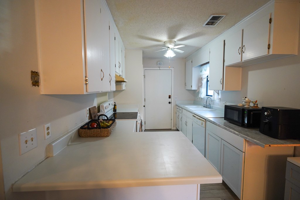 238 Juniper Dr