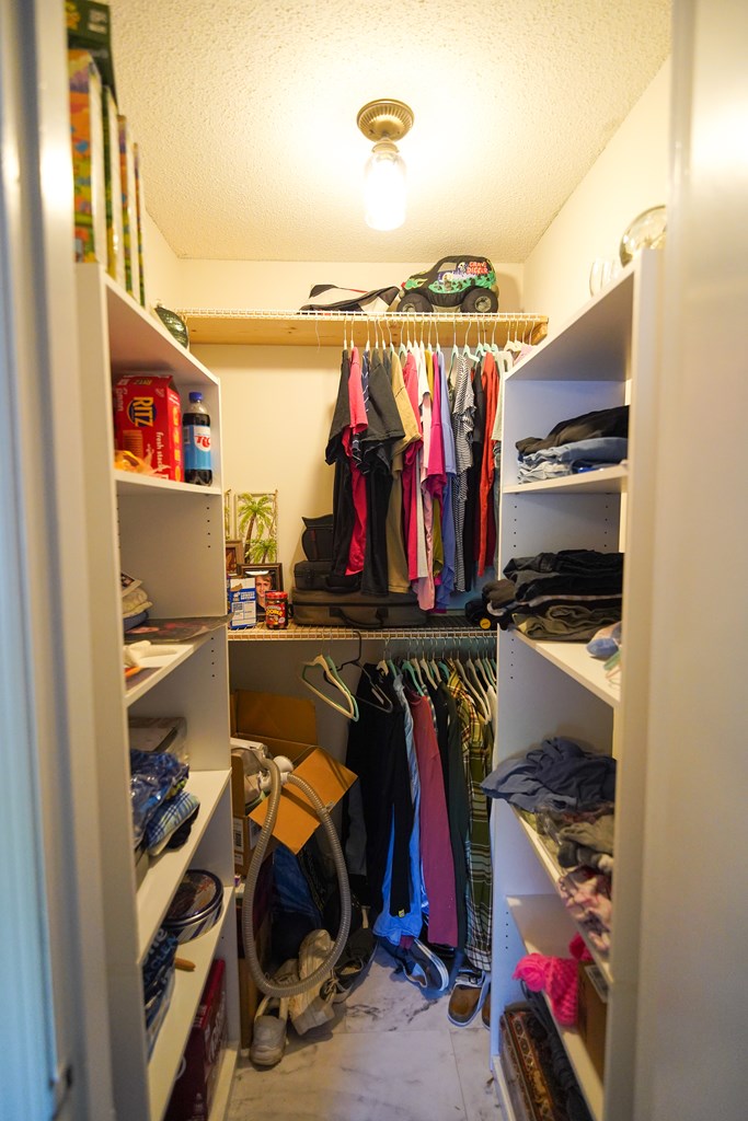 238 Juniper Dr