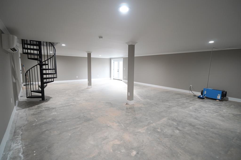 368 River Road