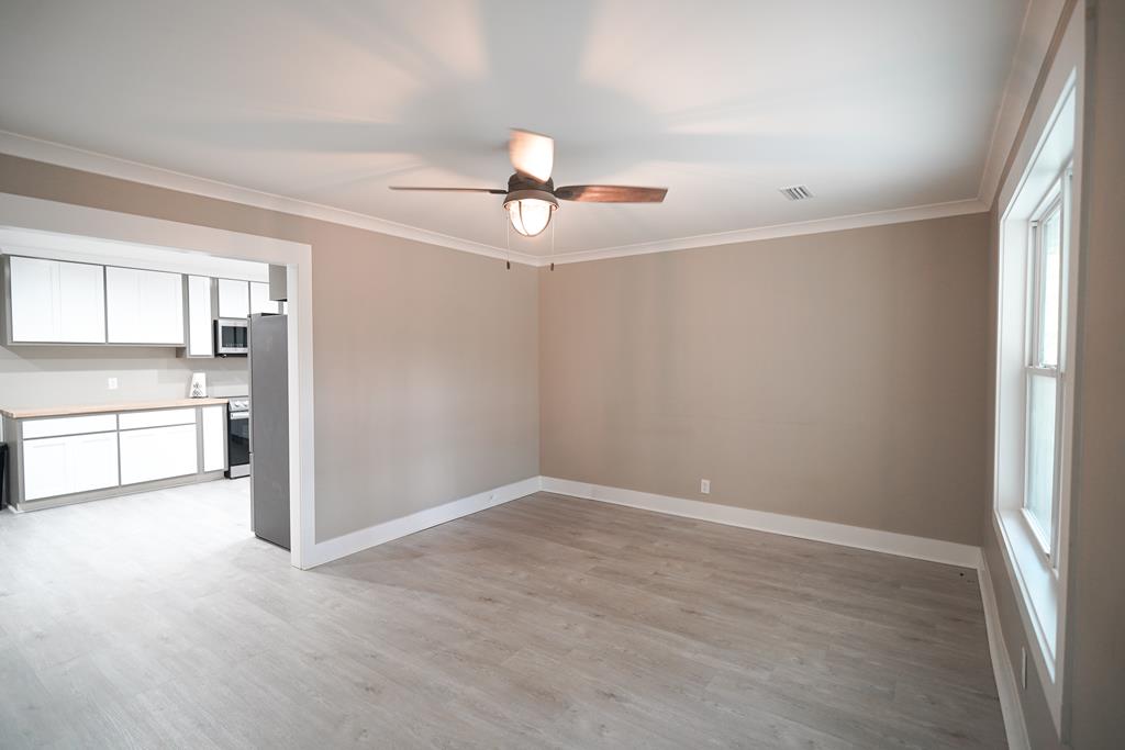 368 River Road
