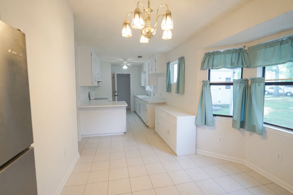 238 Juniper Dr
