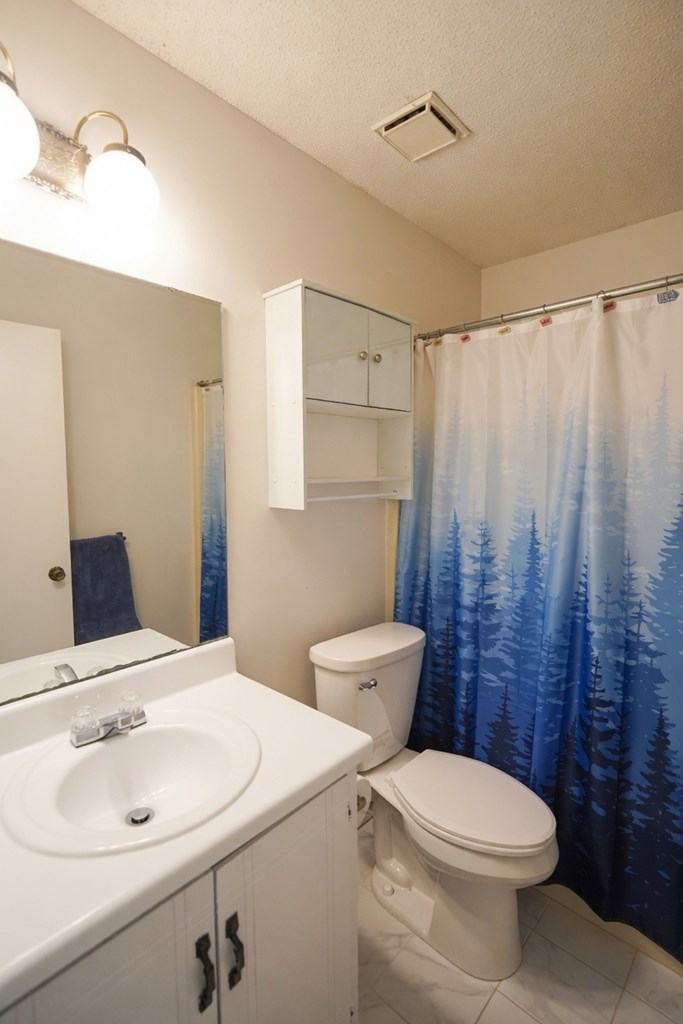238 Juniper Dr