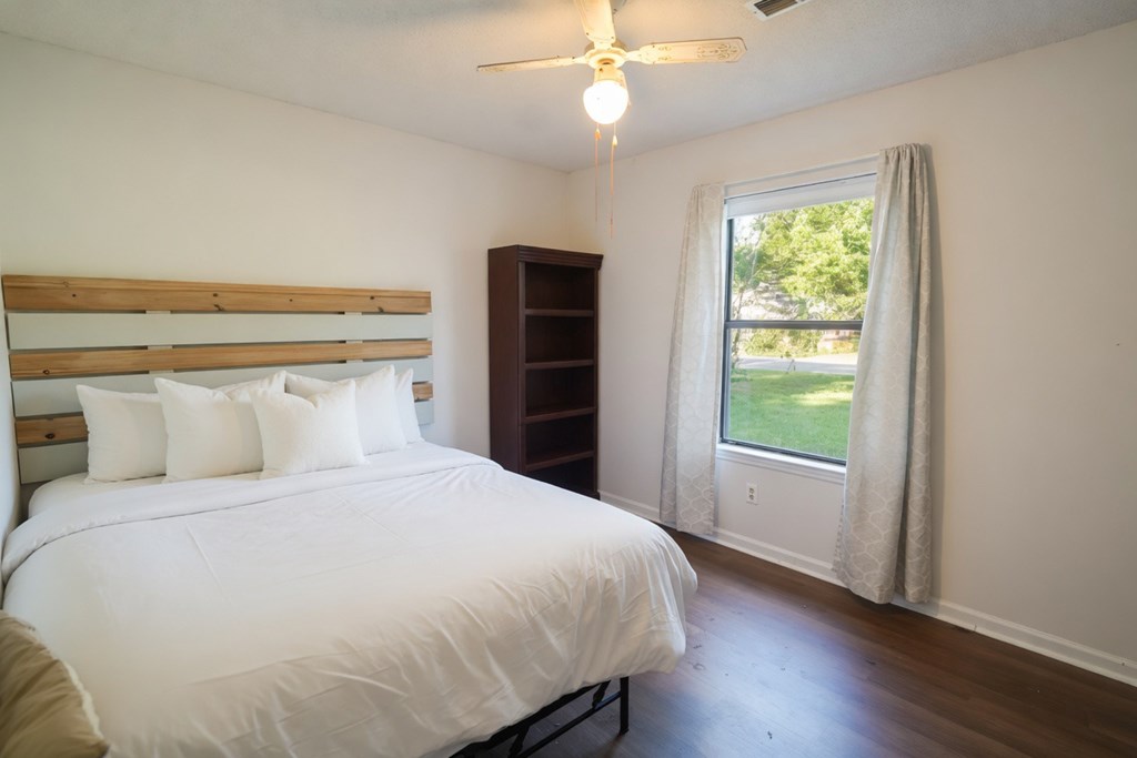 238 Juniper Dr