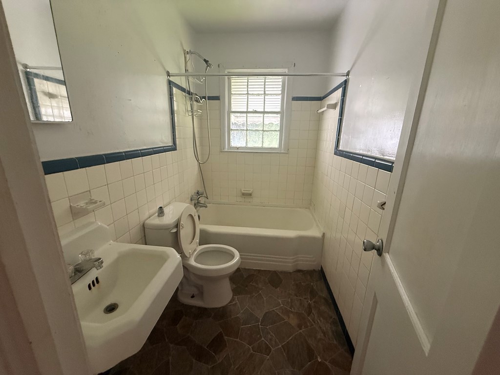 110 White Drive
