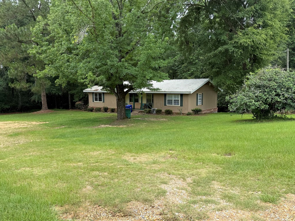 1388 Henderson Hwy