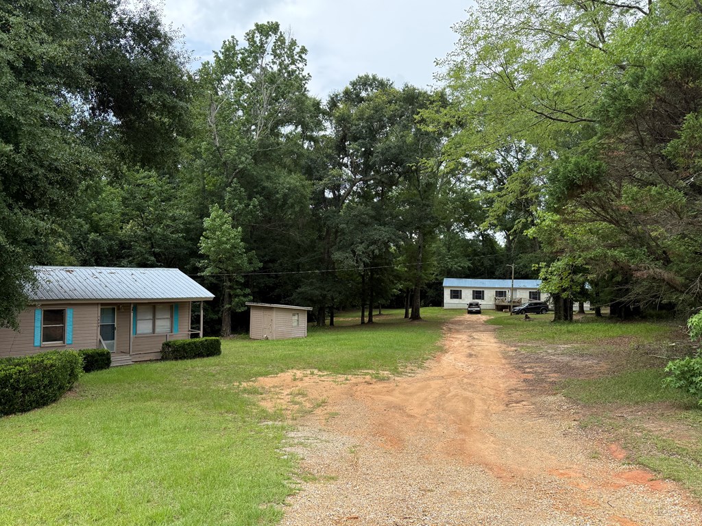 1388 Henderson Hwy