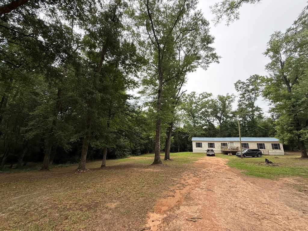 1388 Henderson Hwy