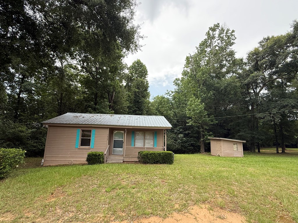 1388 Henderson Hwy