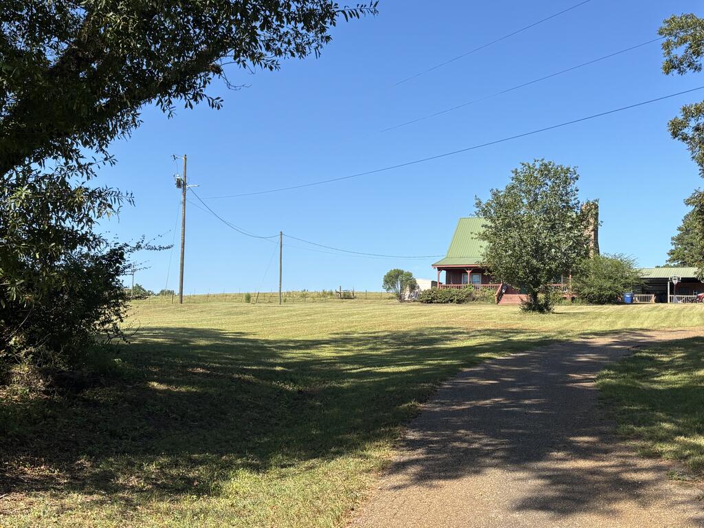 1411 County Road 6642