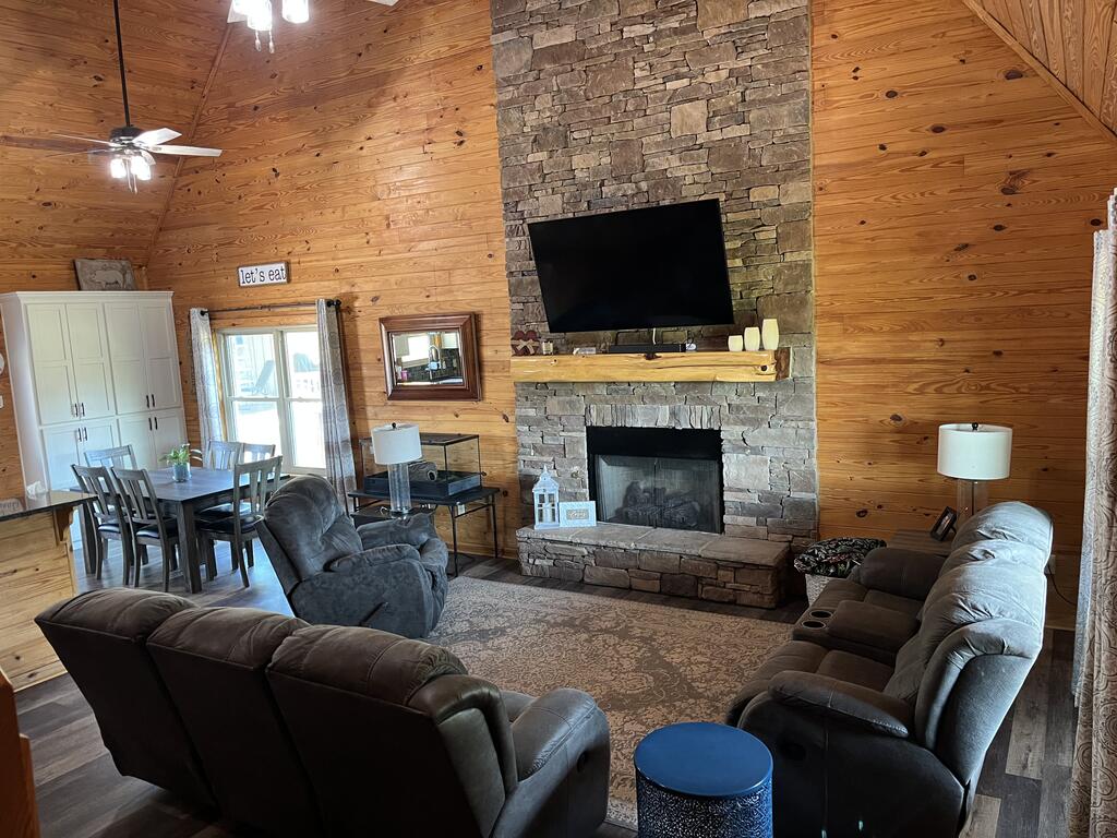 1411 County Road 6642