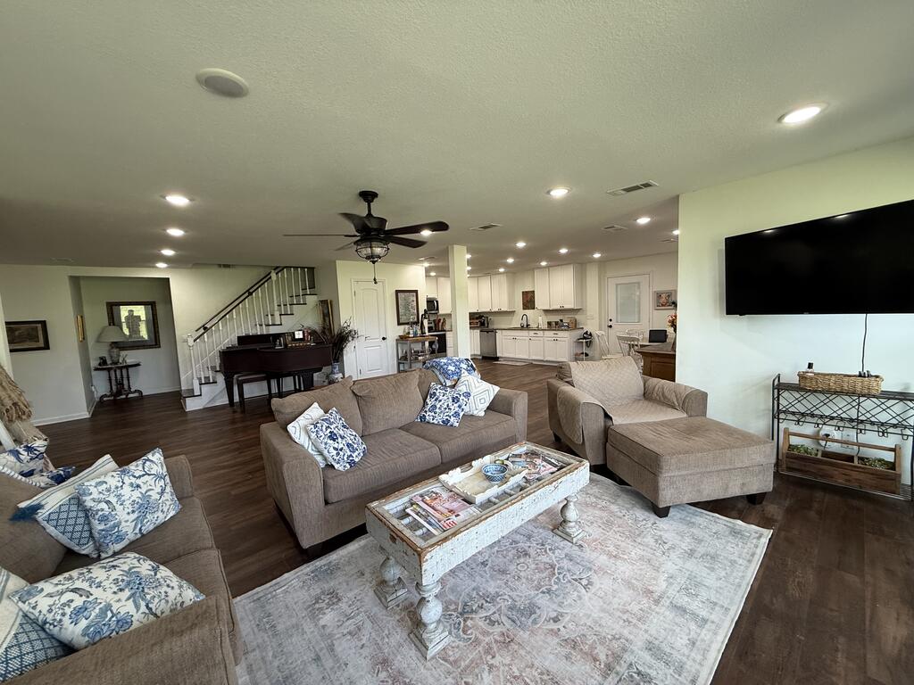 453 County Road 4412