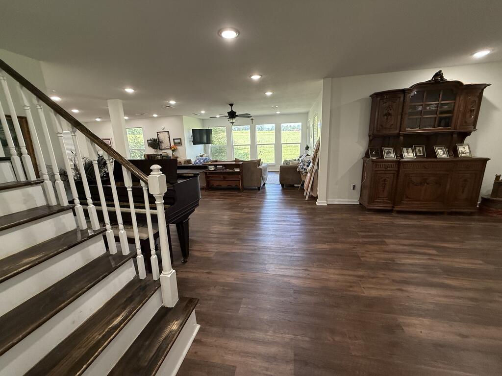 453 County Road 4412