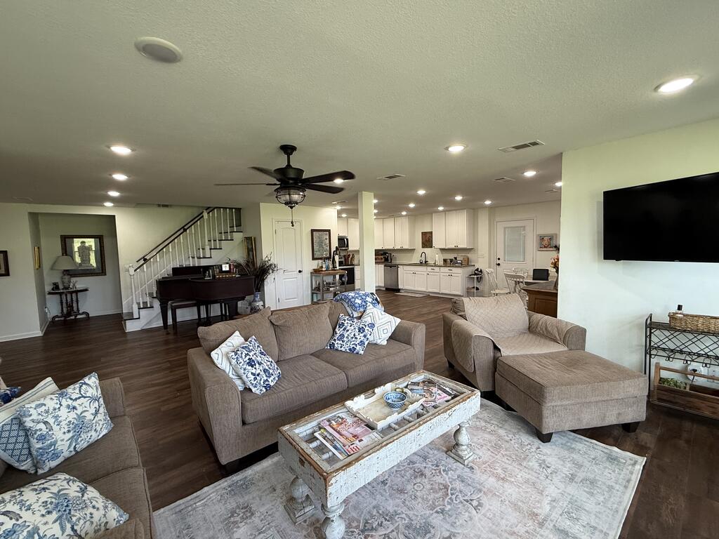 453 County Road 4412