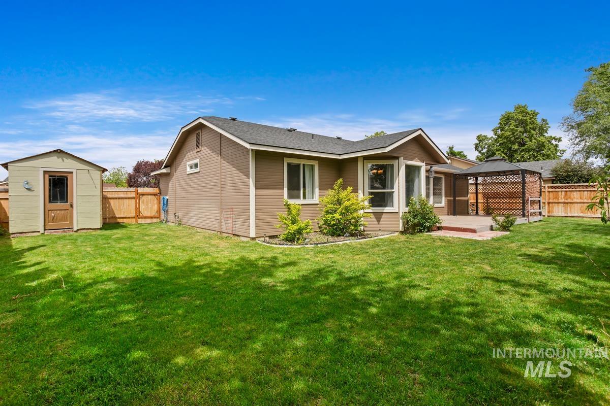 202 SW 12th