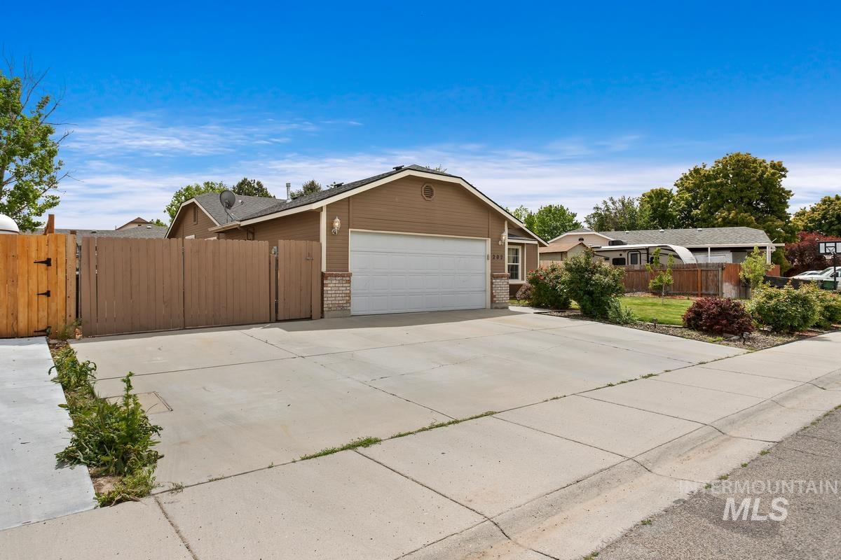 202 SW 12th