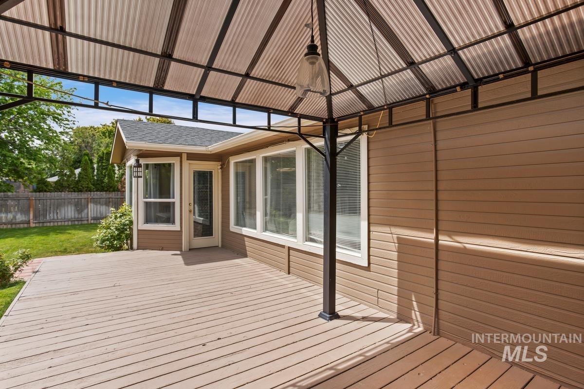 202 SW 12th