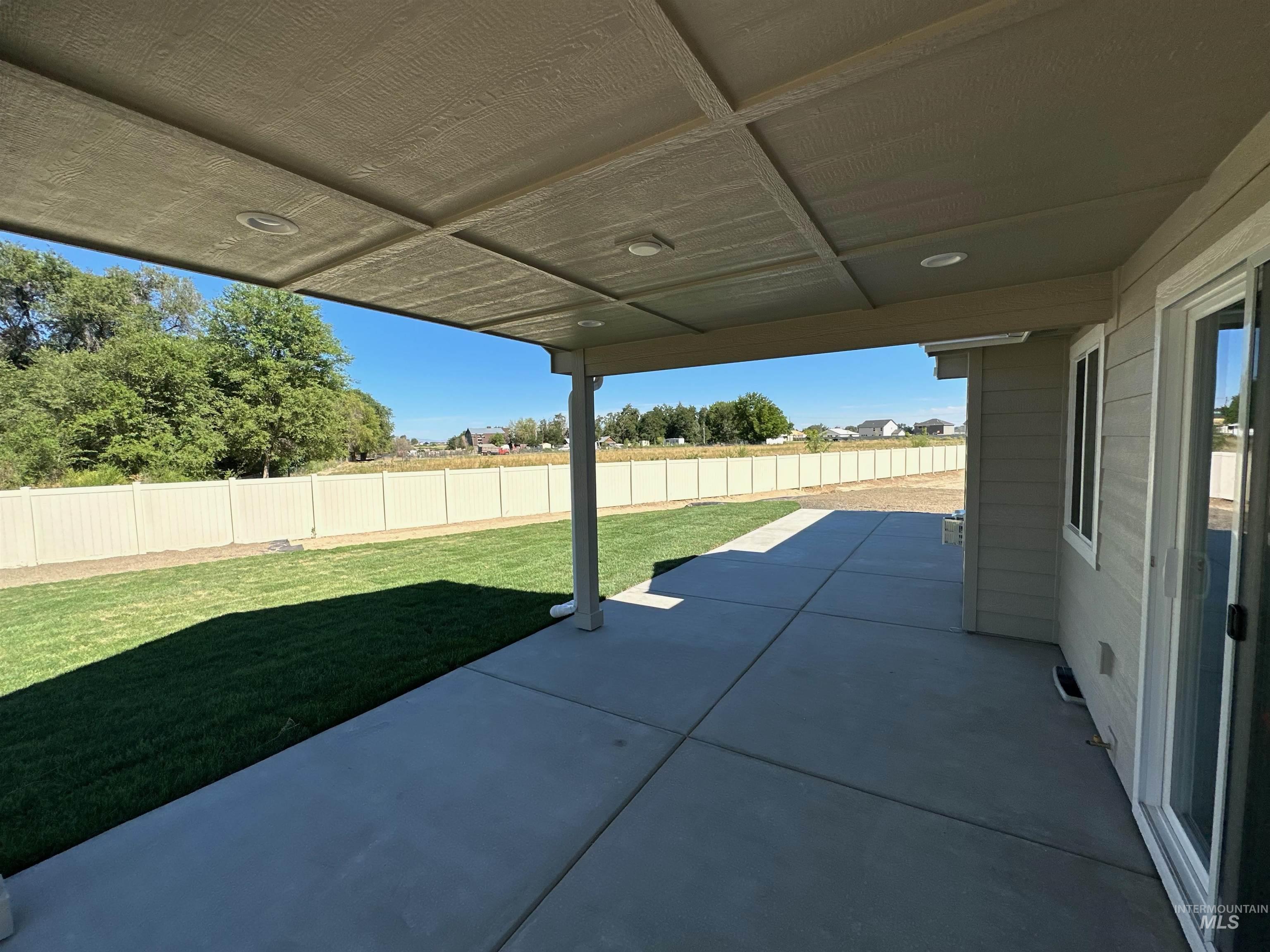 618 Blue Topaz Ave