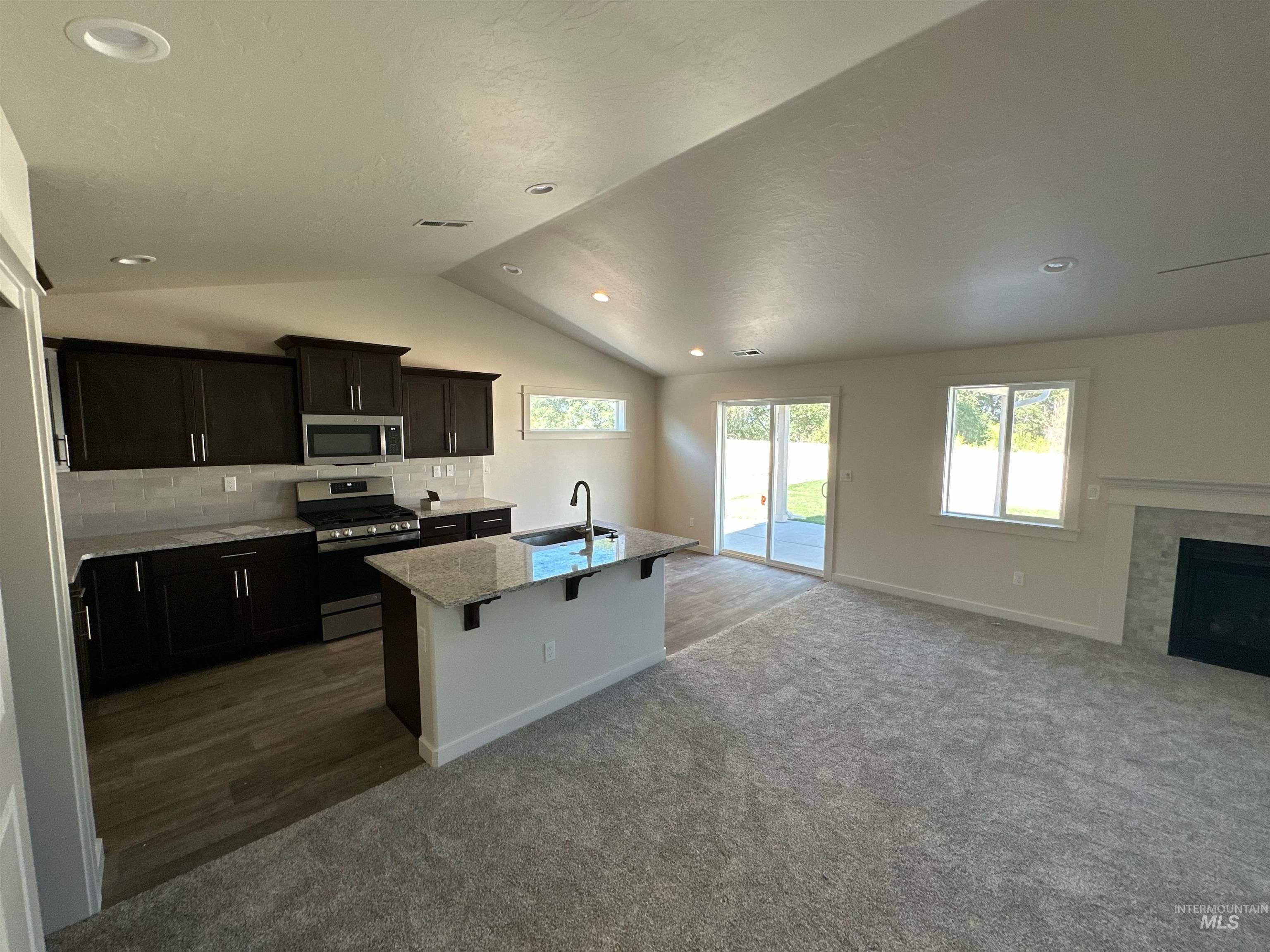 618 Blue Topaz Ave