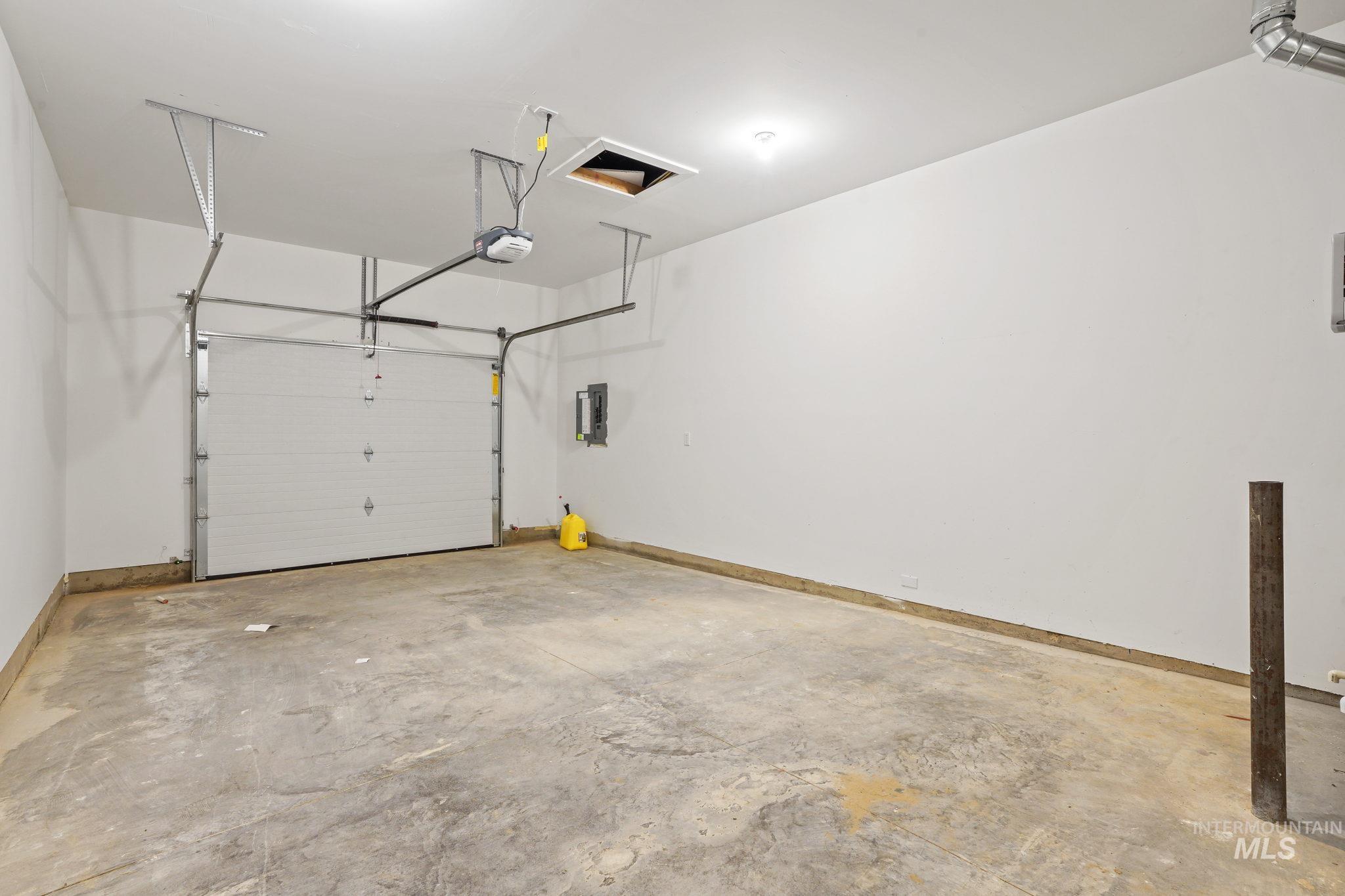 286/288 W Ave A