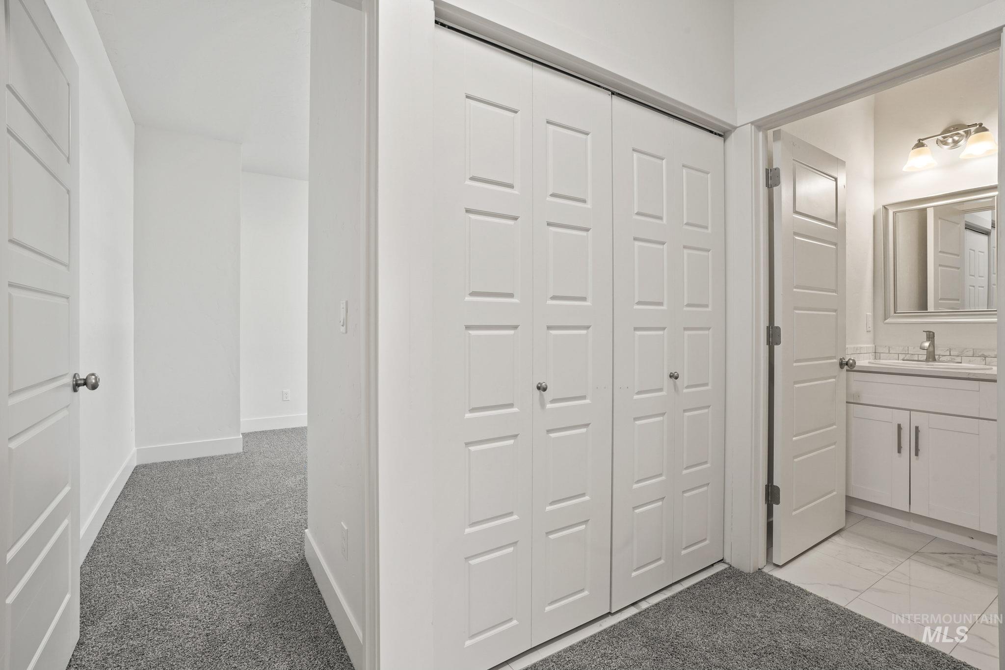 286/288 W Ave A