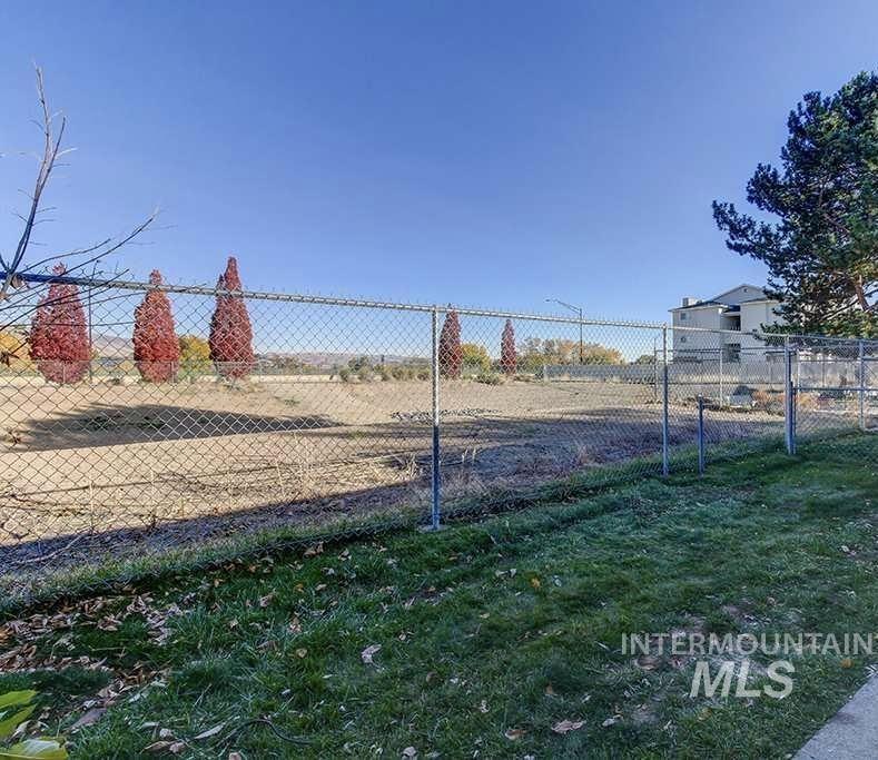 1621/1623 W Olympia Dr