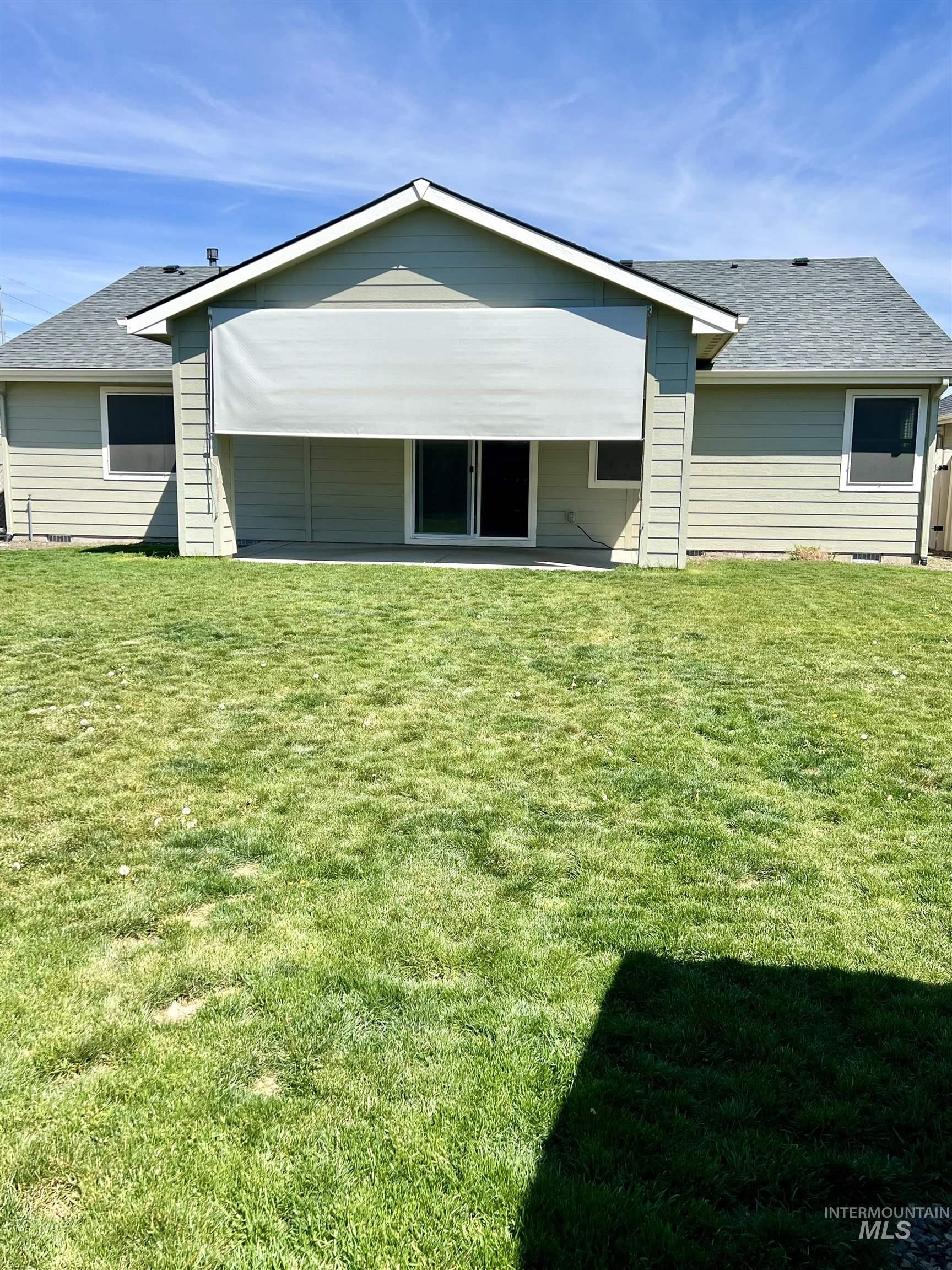4691 N Christian