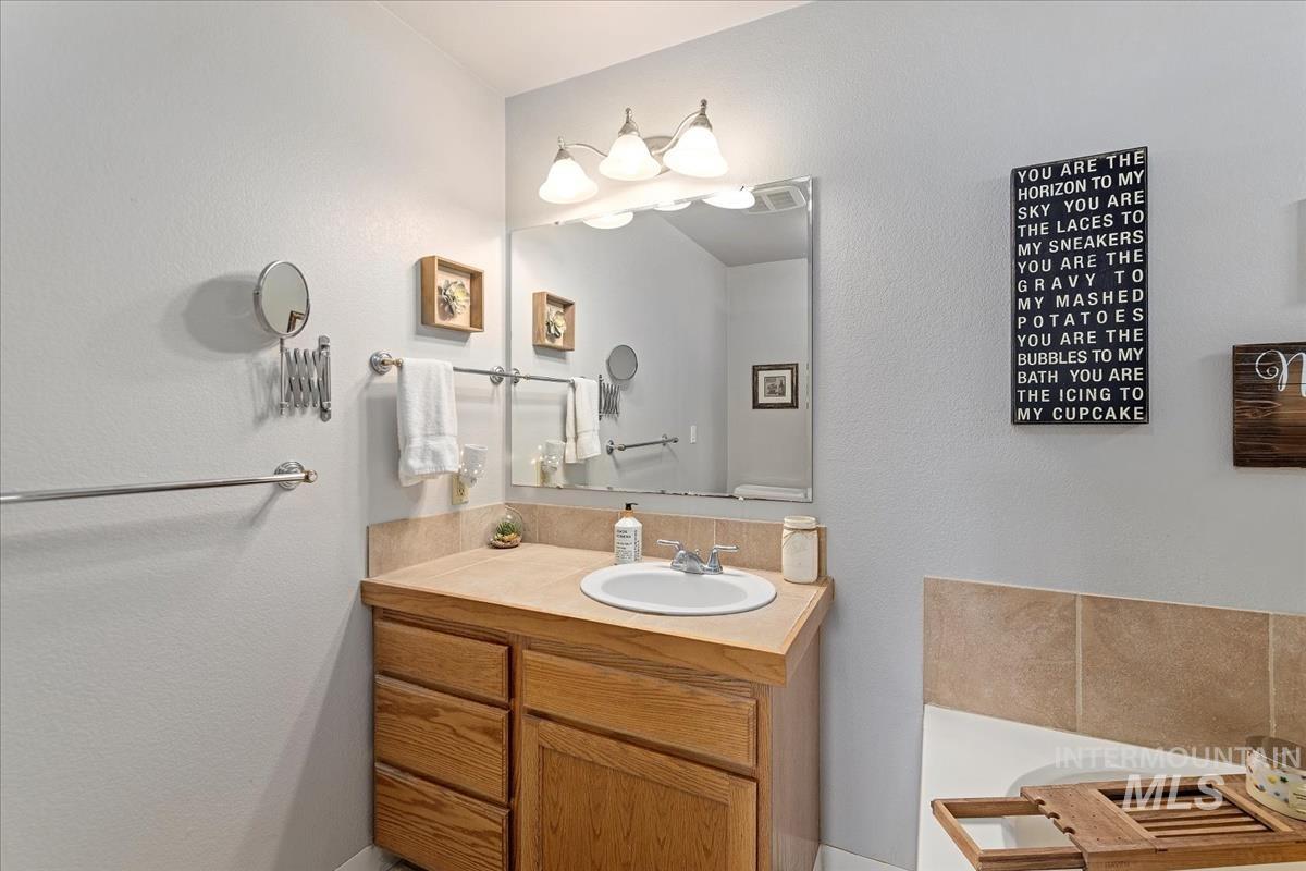 3622 Shipman Cir