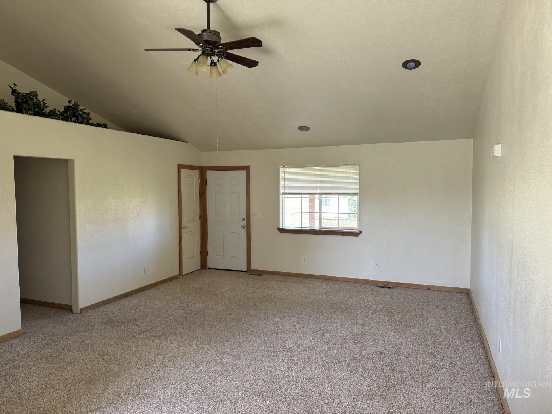 5242 Sand Hollow