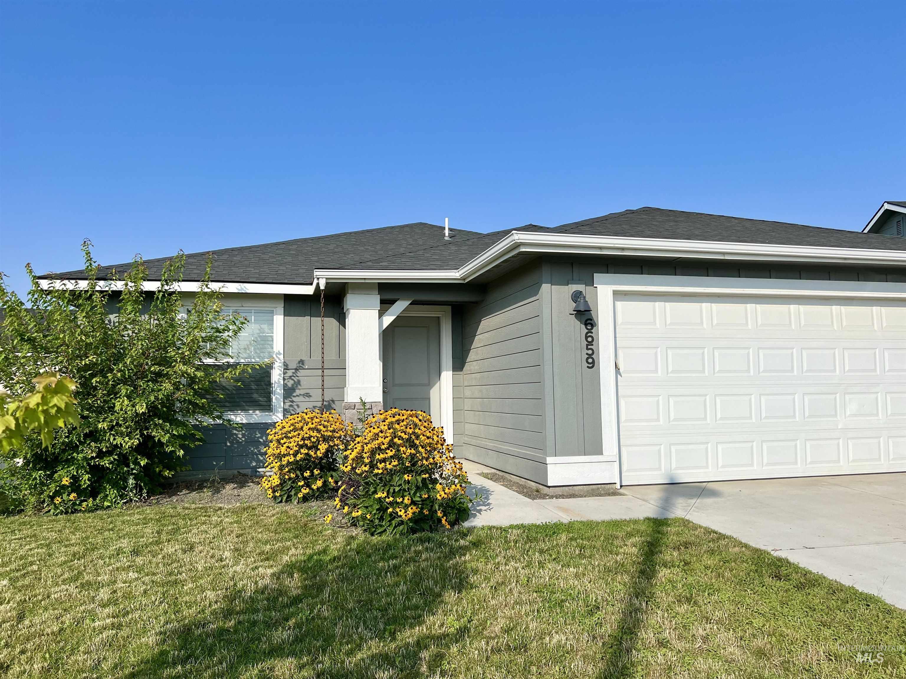 6659 S Allegiance Ave