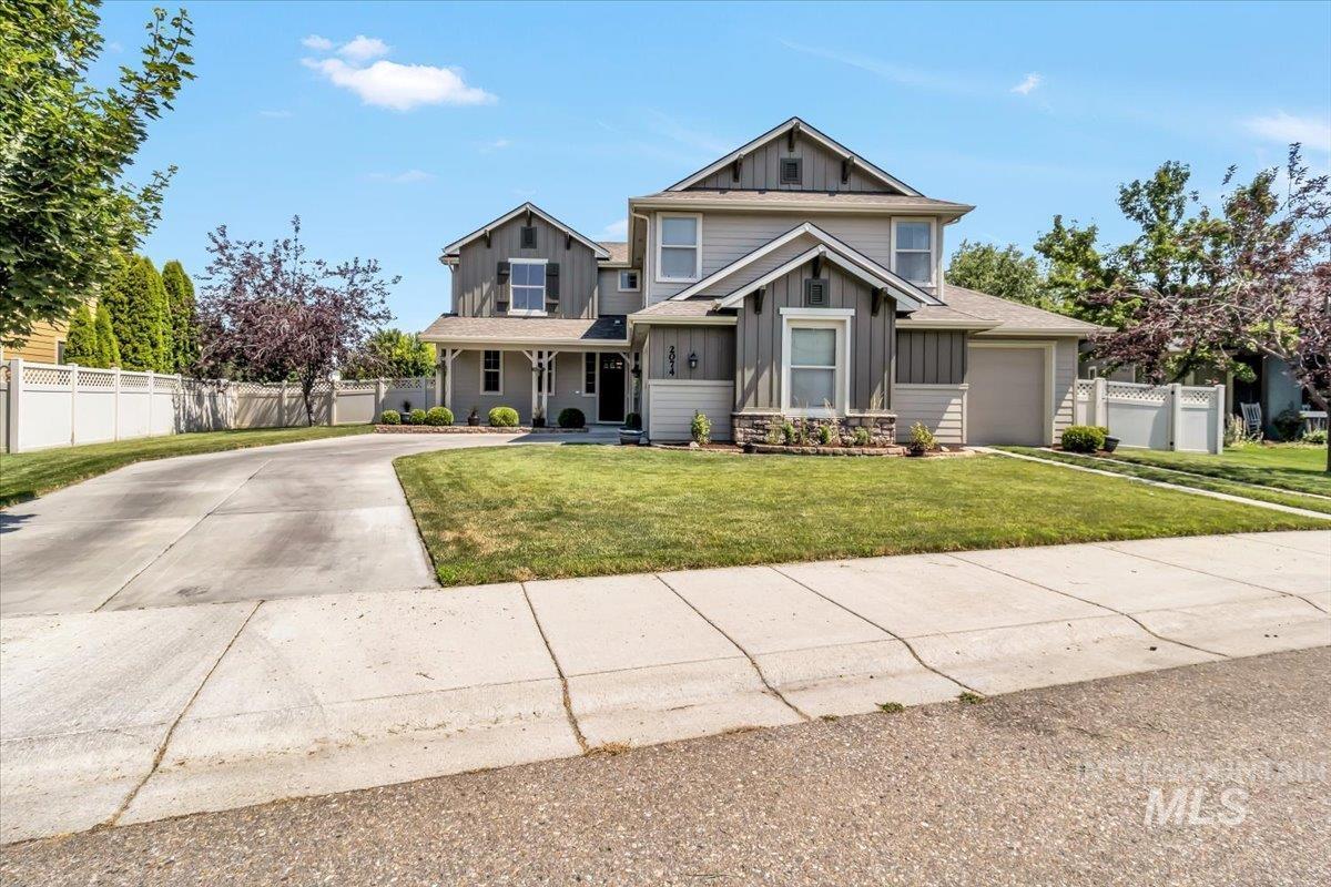 2074 W Maracay Dr