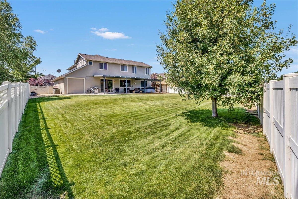 2074 W Maracay Dr