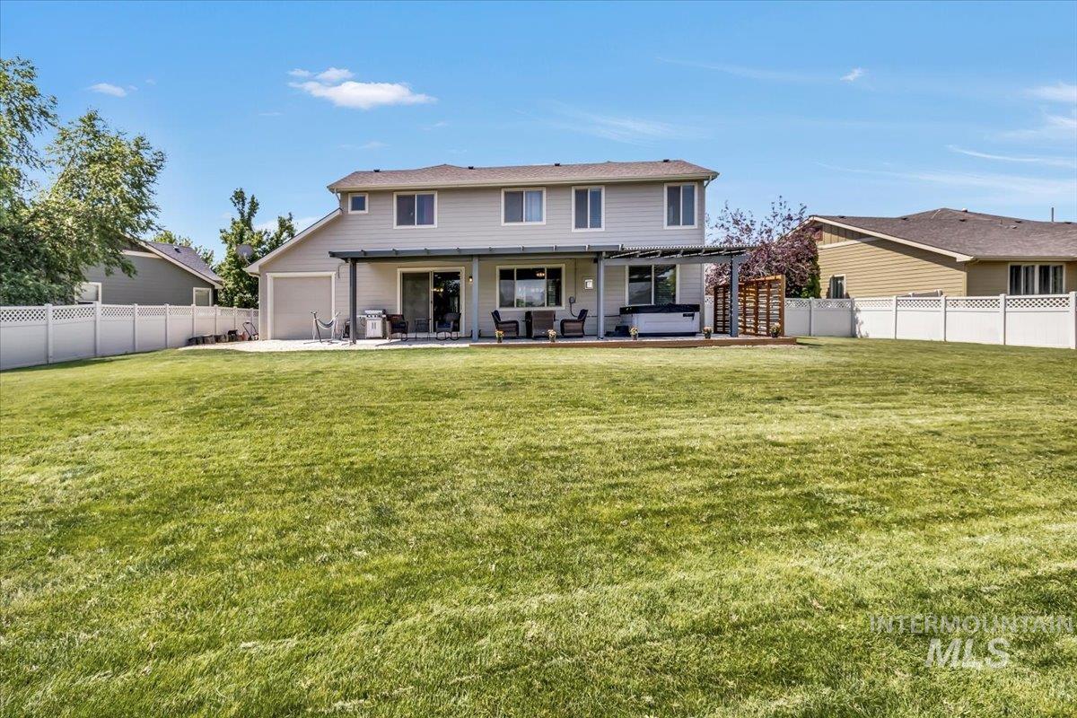 2074 W Maracay Dr