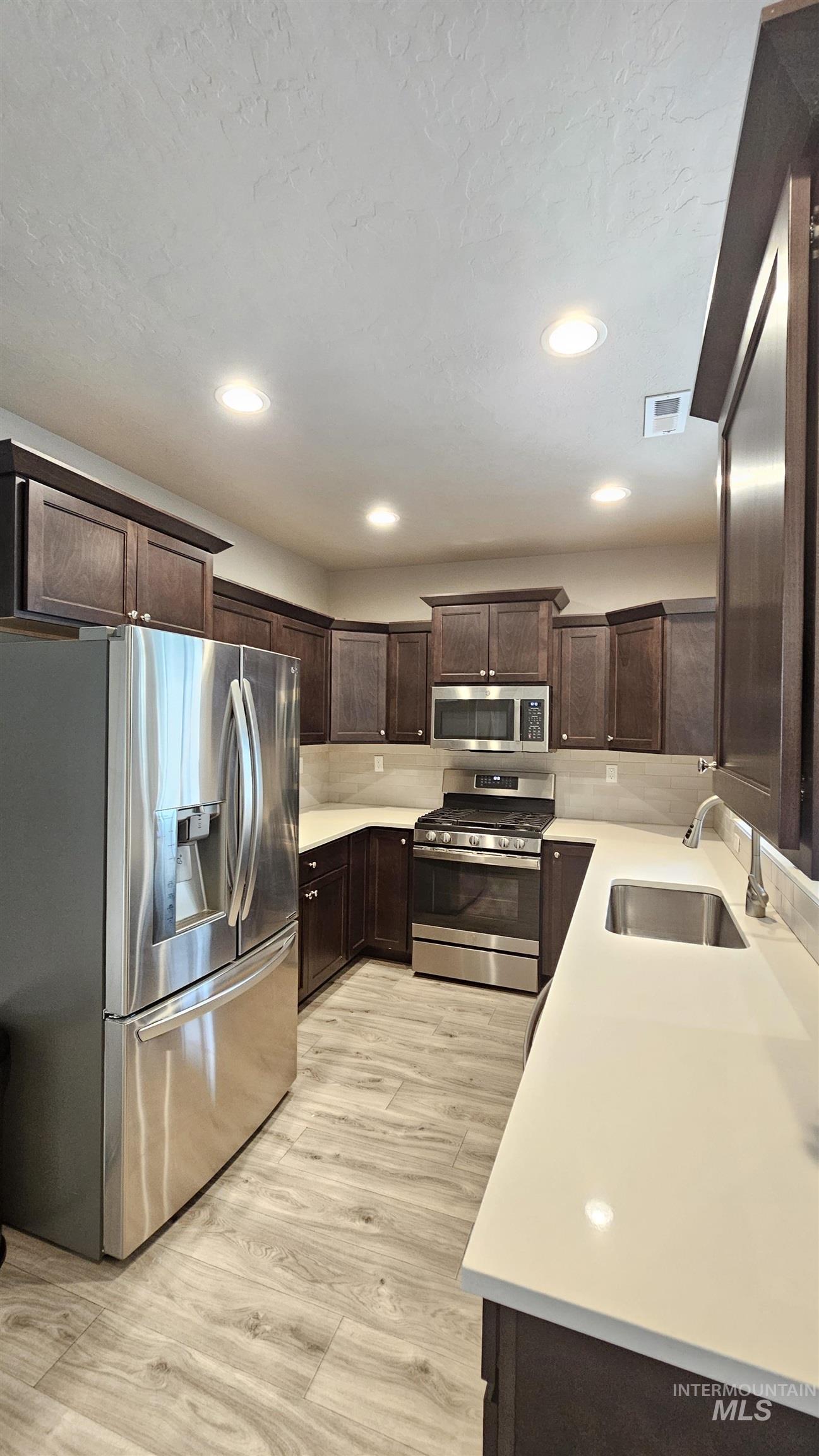 3291 Nw 12th Ave