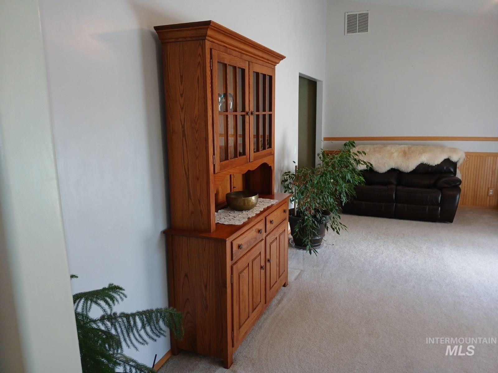 213 Sage Road West