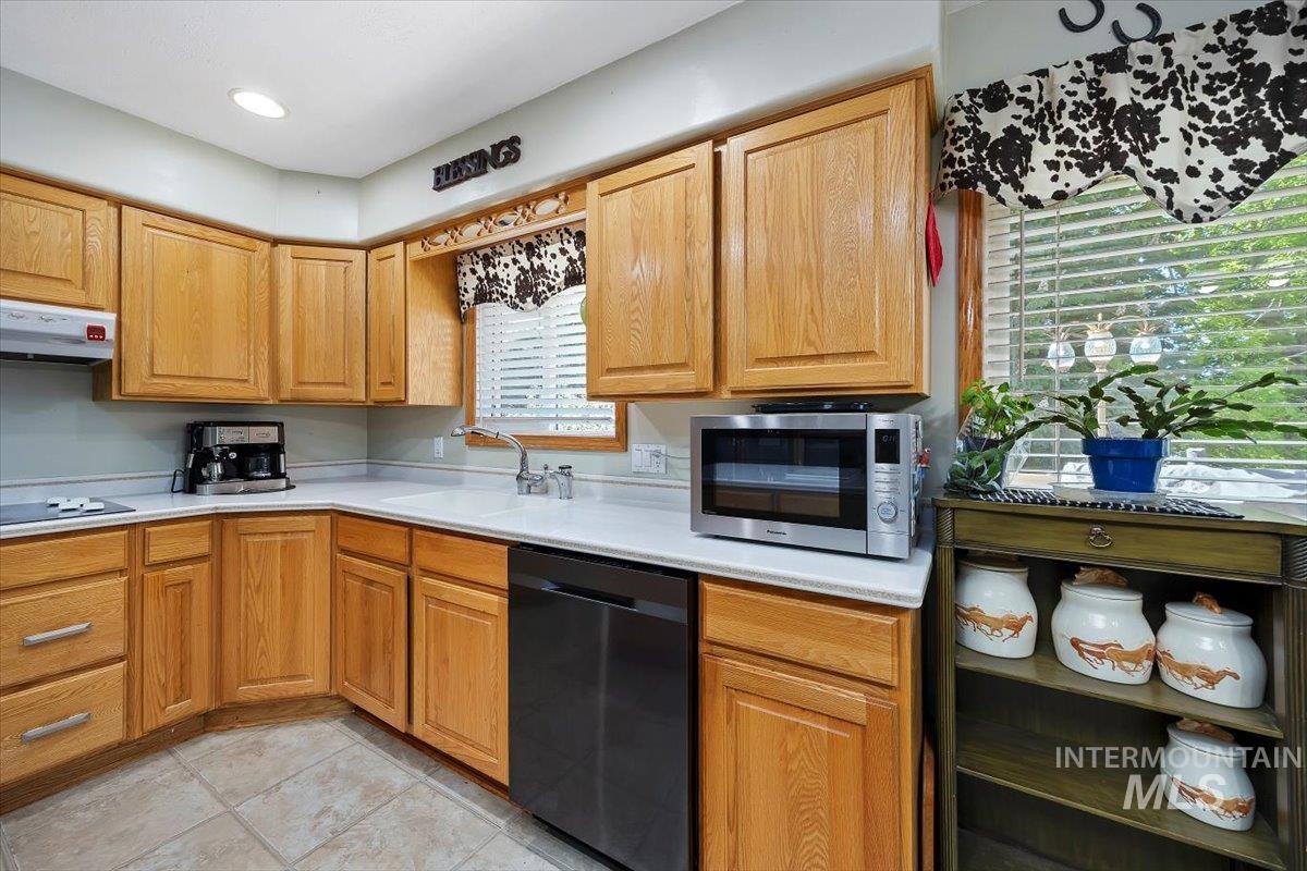 213 Sage Road West