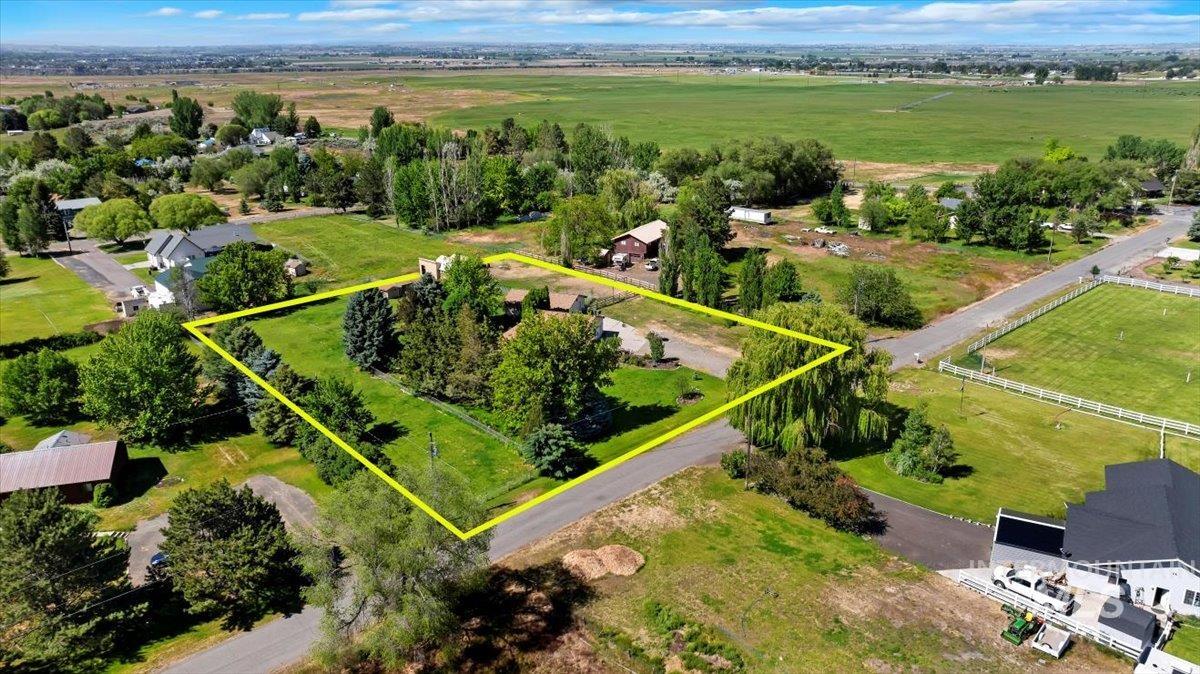 213 Sage Road West