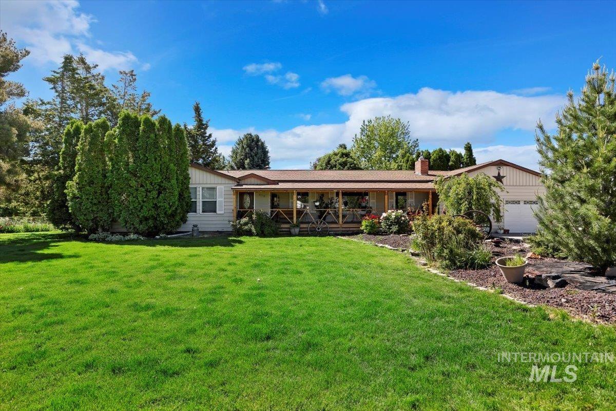 213 Sage Road West