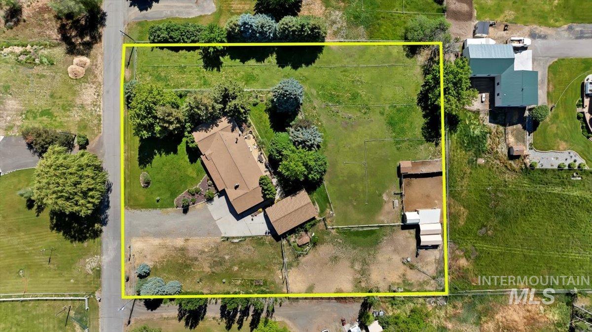 213 Sage Road West