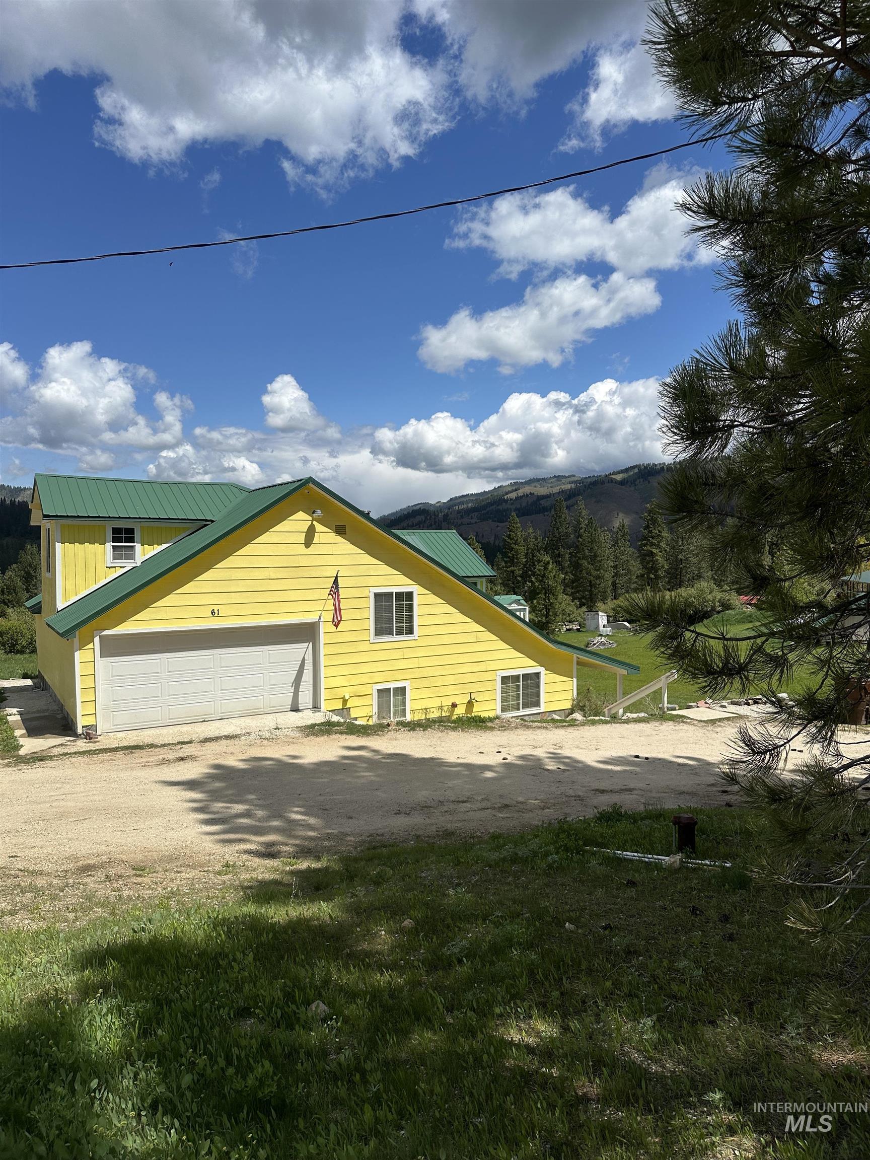61 Clear Creek Dr.