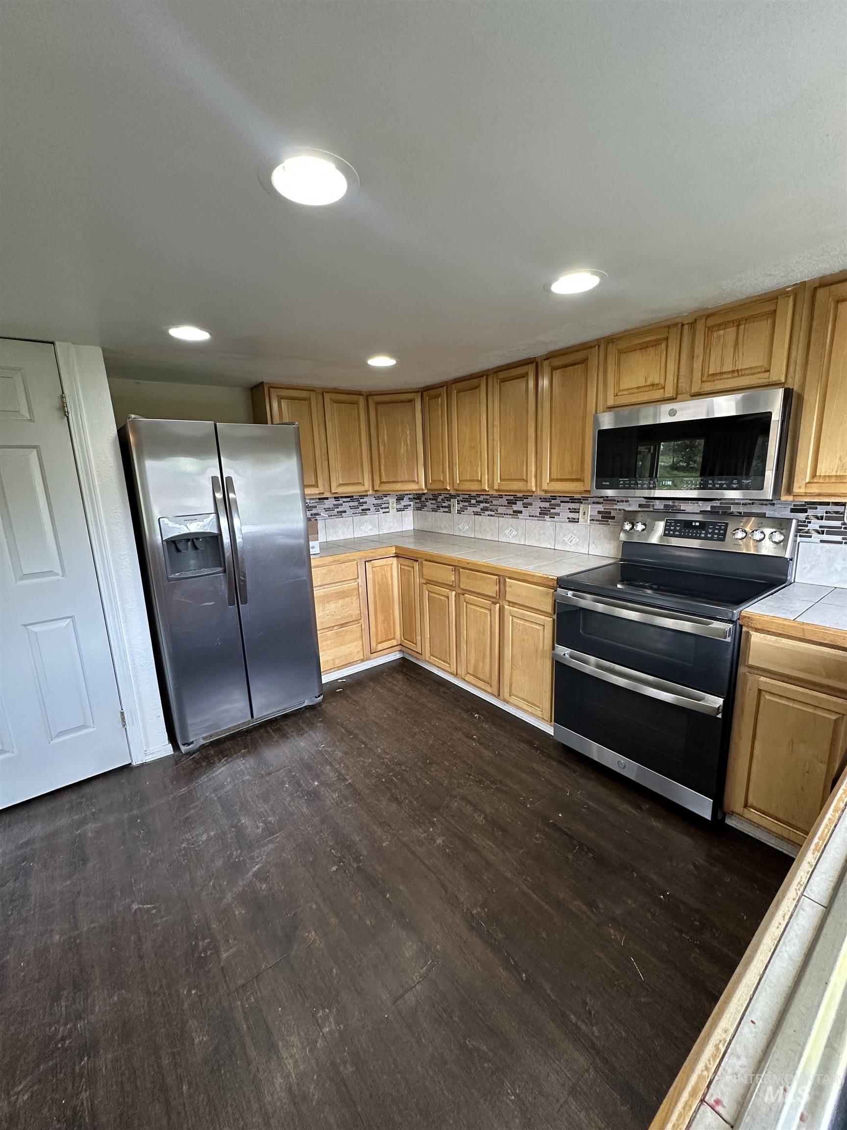 61 Clear Creek Dr.