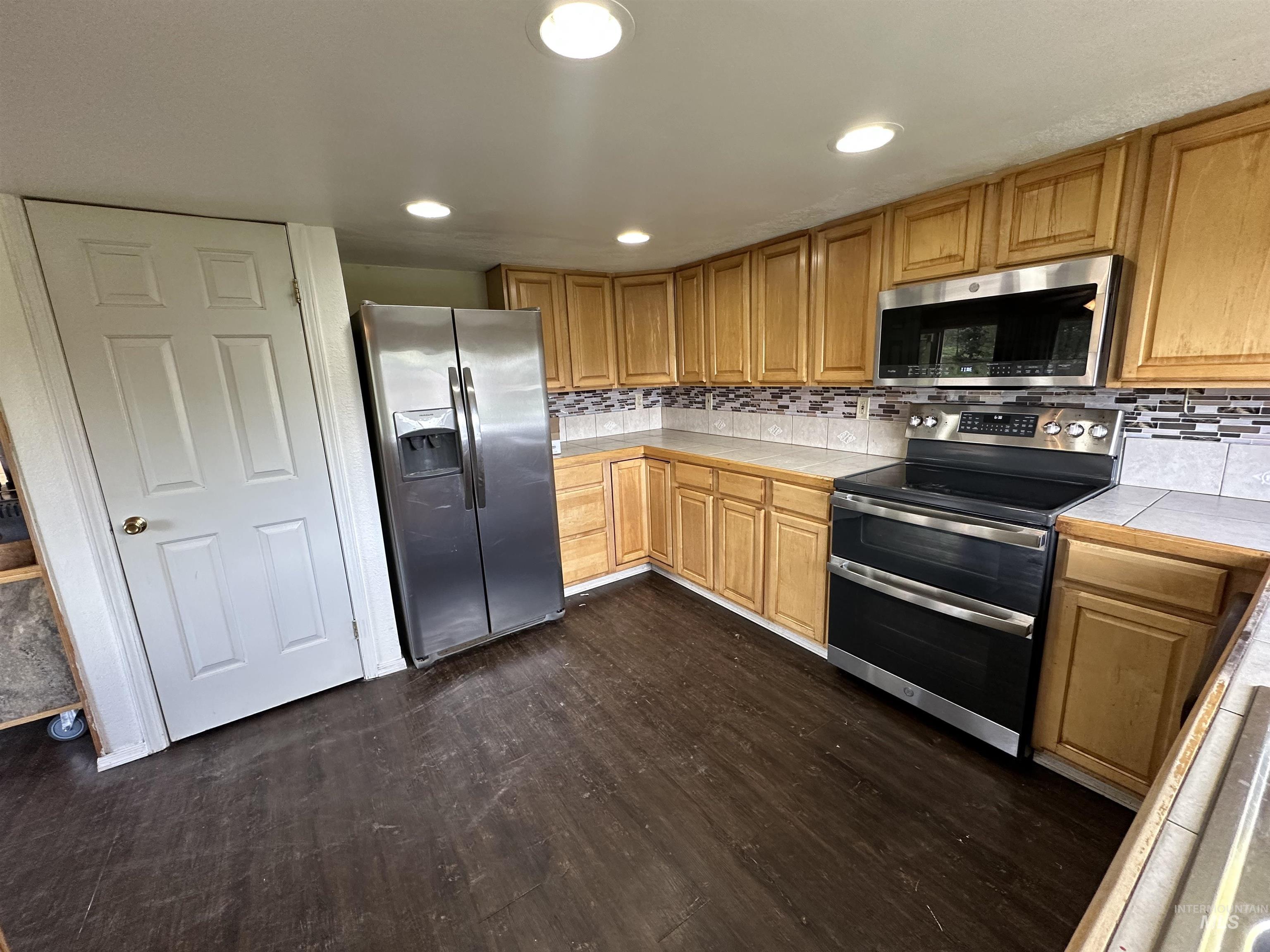 61 Clear Creek Dr.