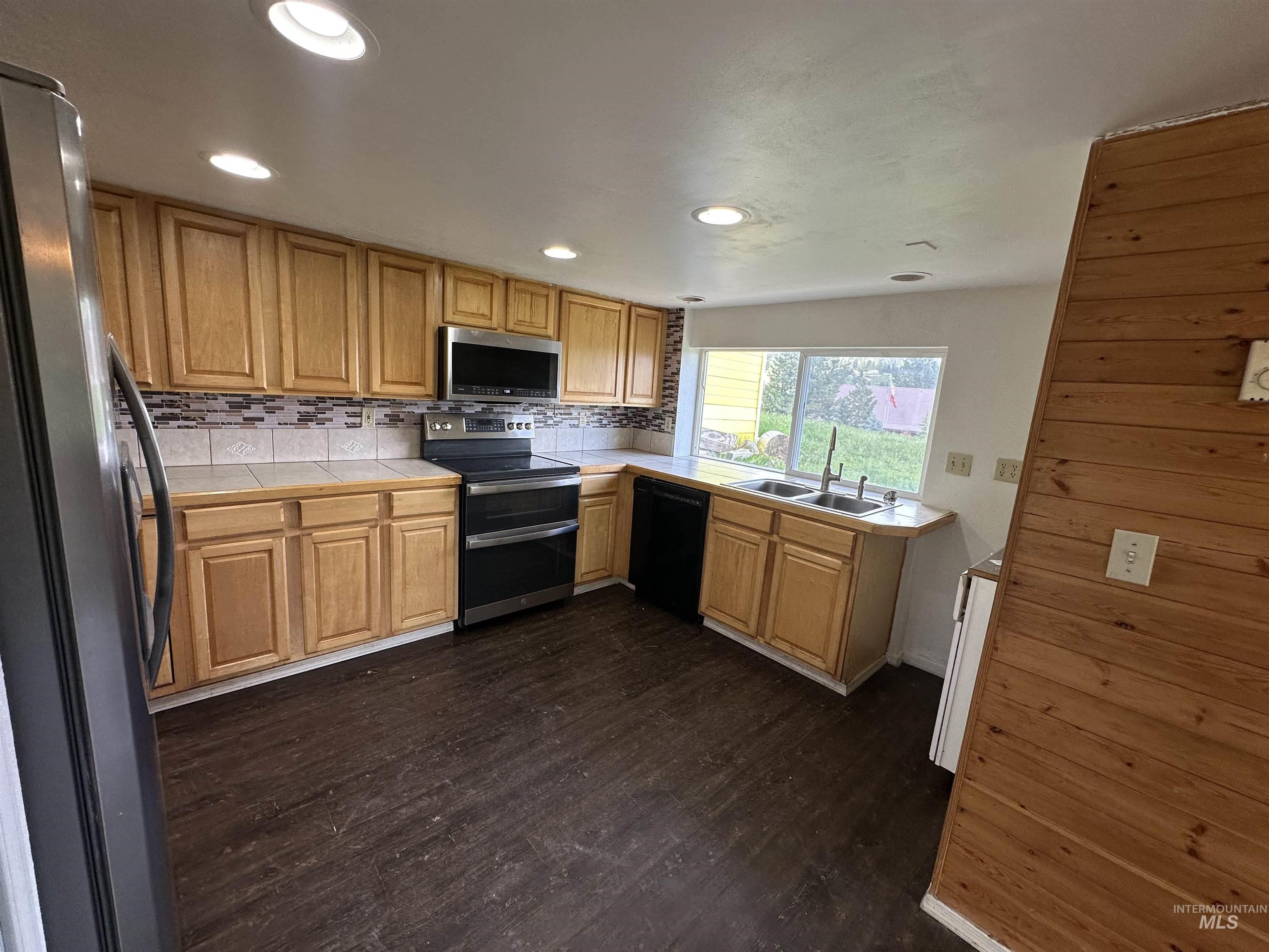 61 Clear Creek Dr.
