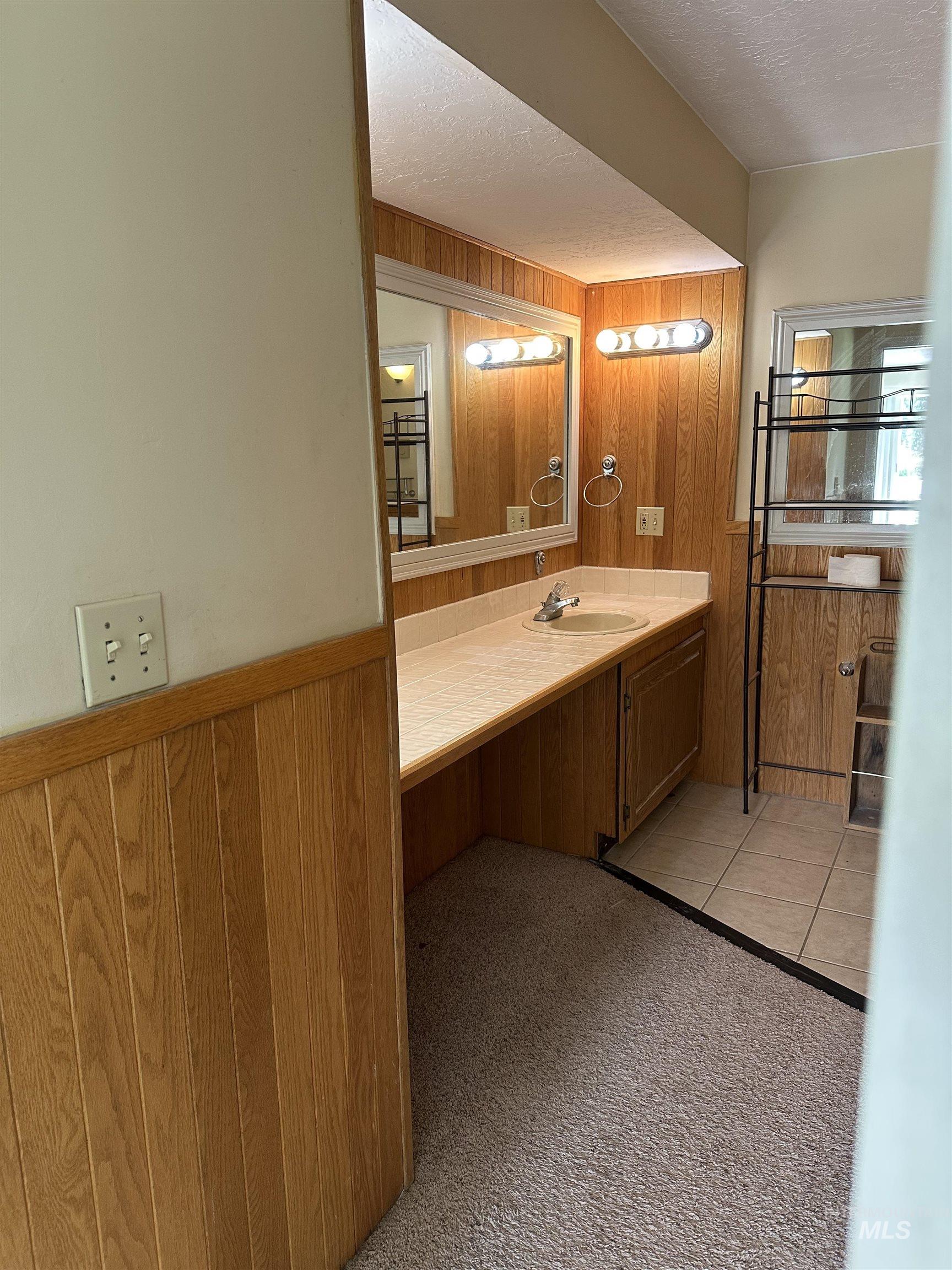 61 Clear Creek Dr.