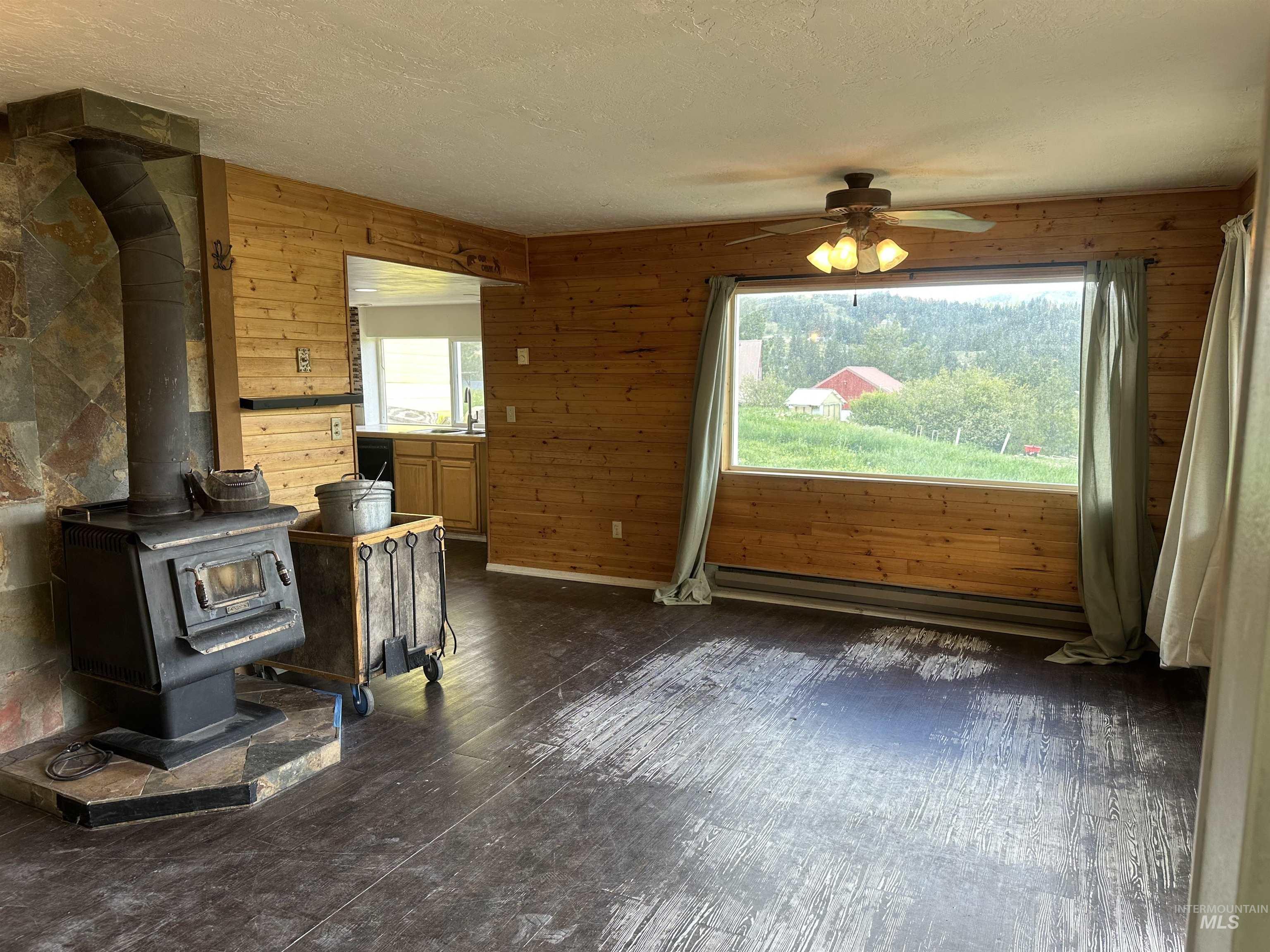61 Clear Creek Dr.