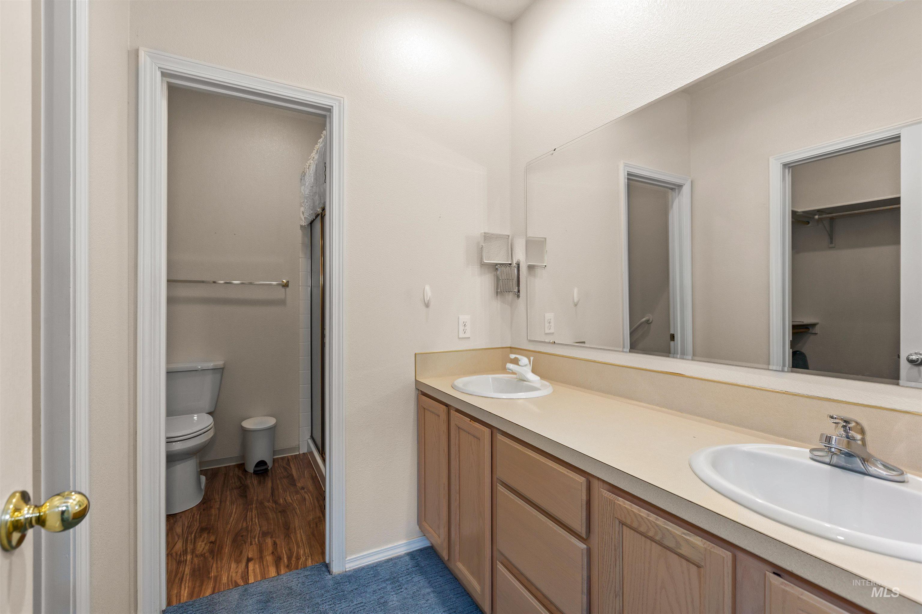 2313 River Oaks Ct