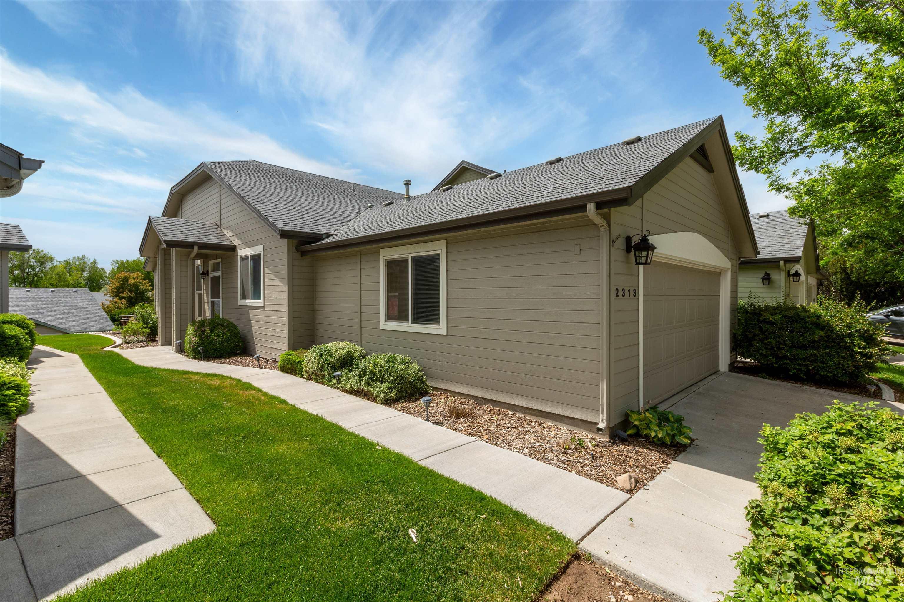 2313 River Oaks Ct