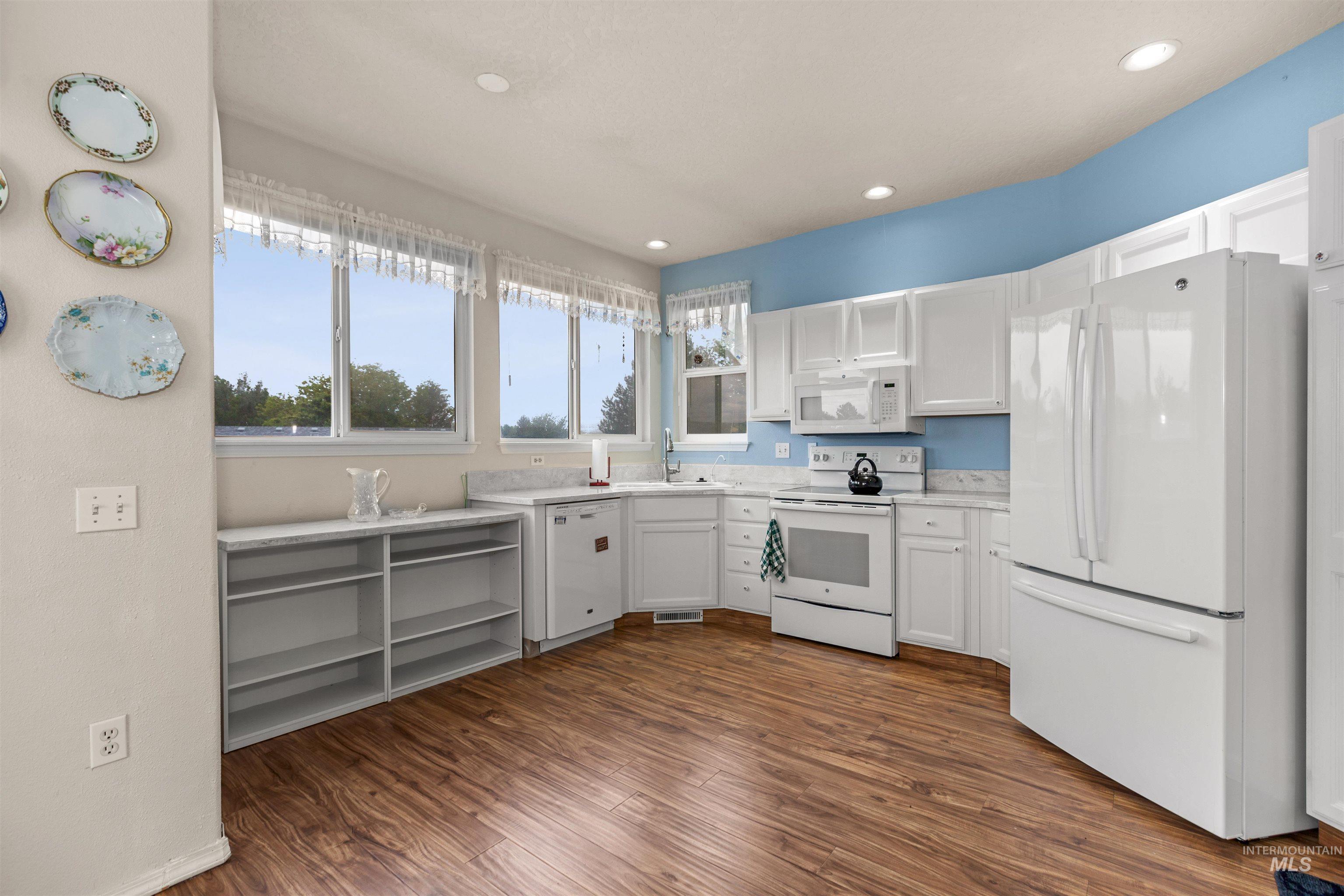 2313 River Oaks Ct