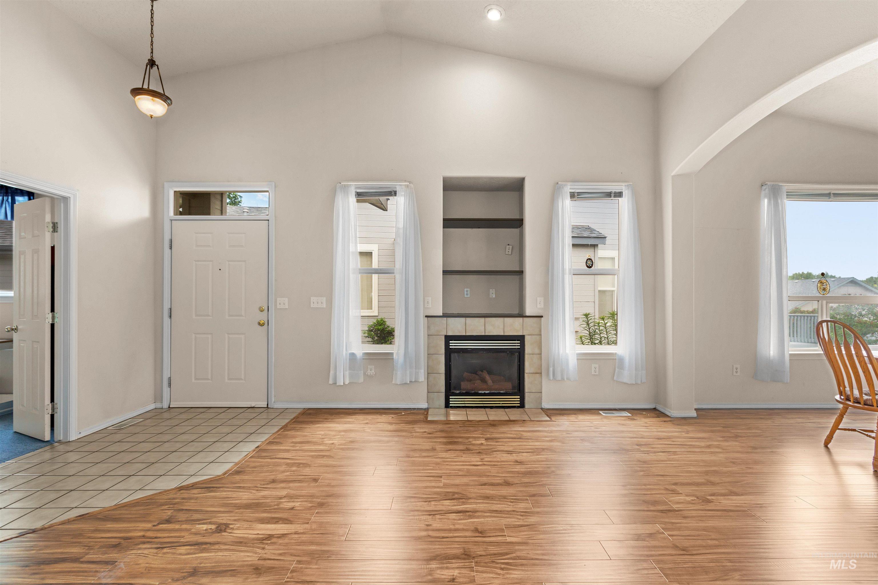 2313 River Oaks Ct