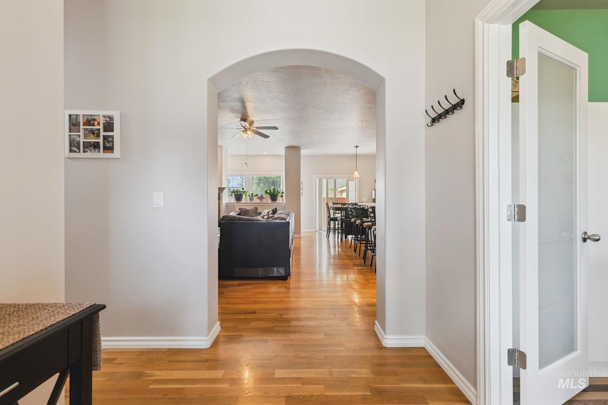 1325 E 15 North