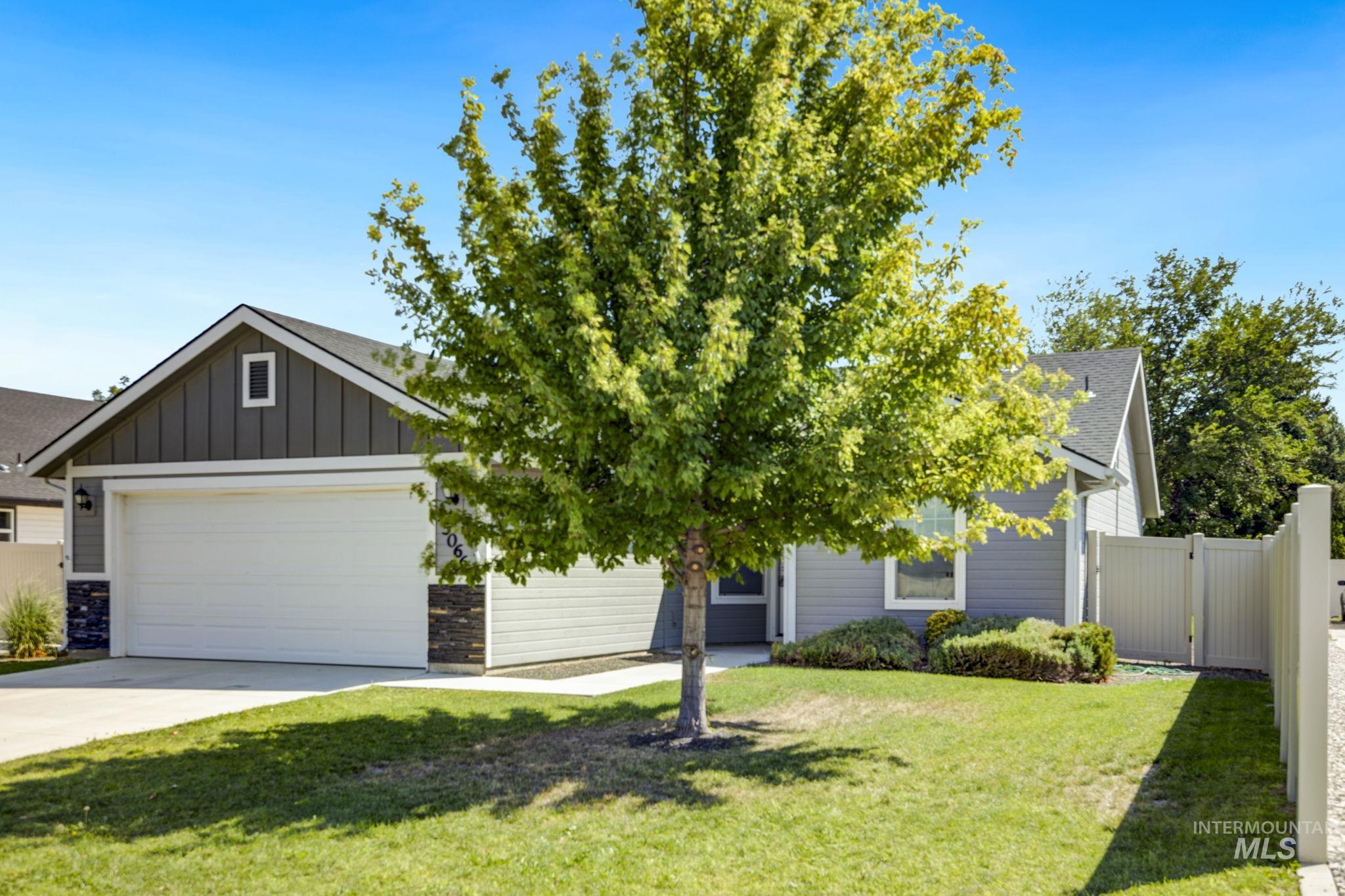 15066 N Bonelli Ave.